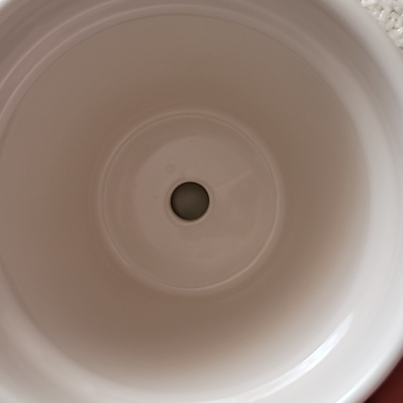 Magenta Rae Dunn flower pot 4.25" off-white w red "cupid" artisan - Picture 7 of 9